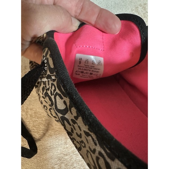 Vans Classic Slip On Womens Size 9 Shoes Cheetah Leopard Print Skate Sneakers - Picture 9 of 10